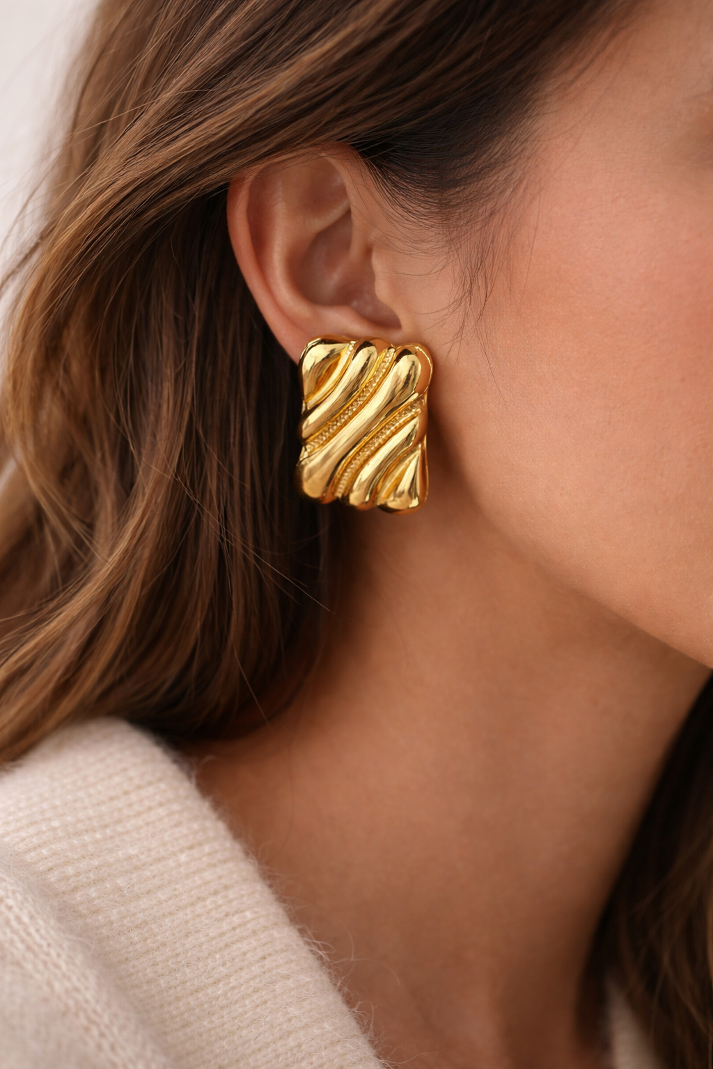 vaara sculpted waves earrings