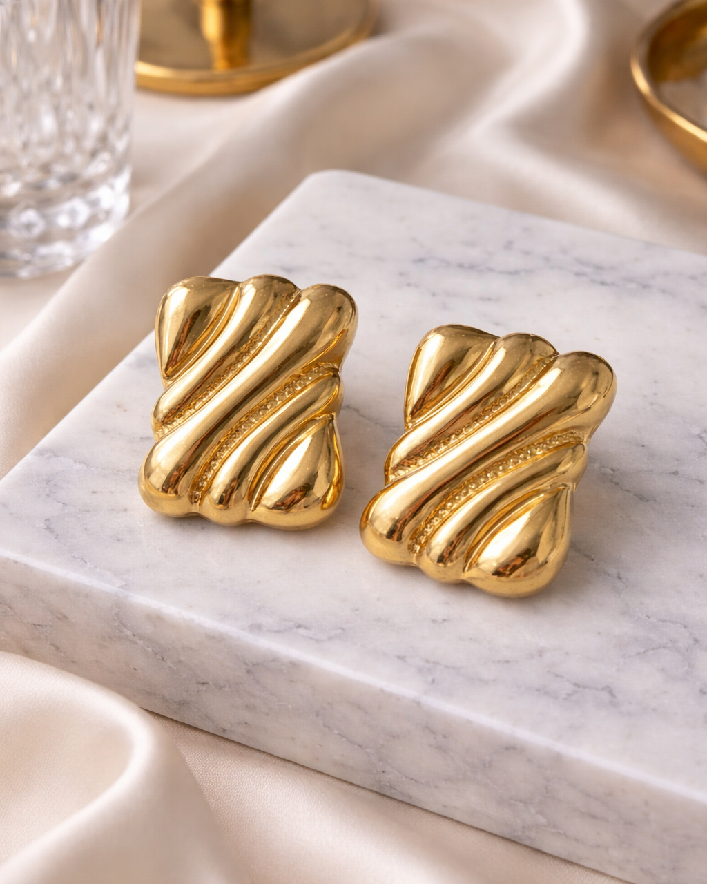 vaara sculpted waves earrings