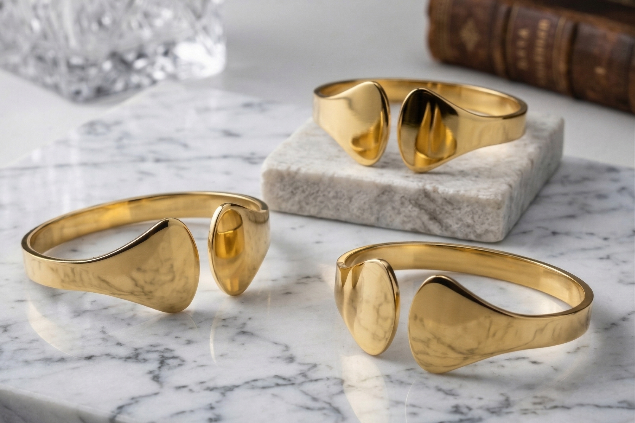 Vaara Lune Cuff