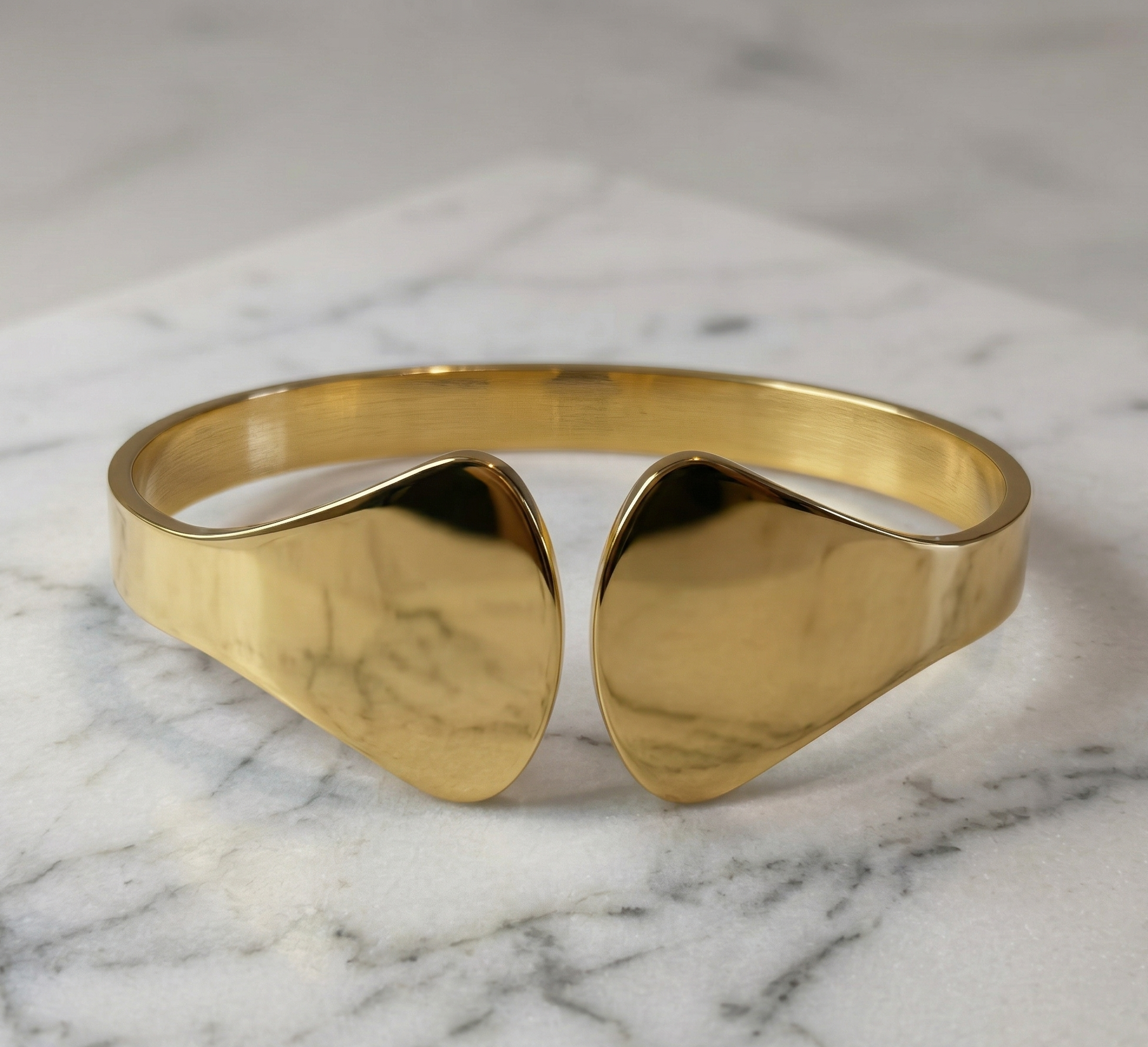 Vaara Lune Cuff