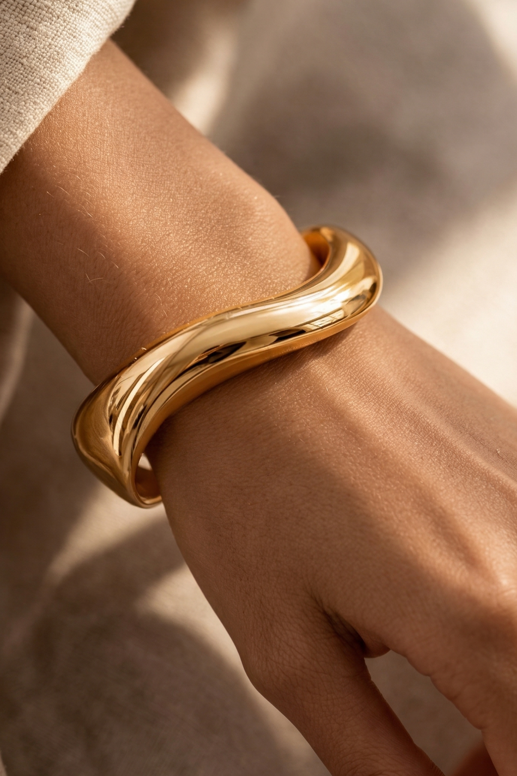 The Vayu Sculptural Cuff