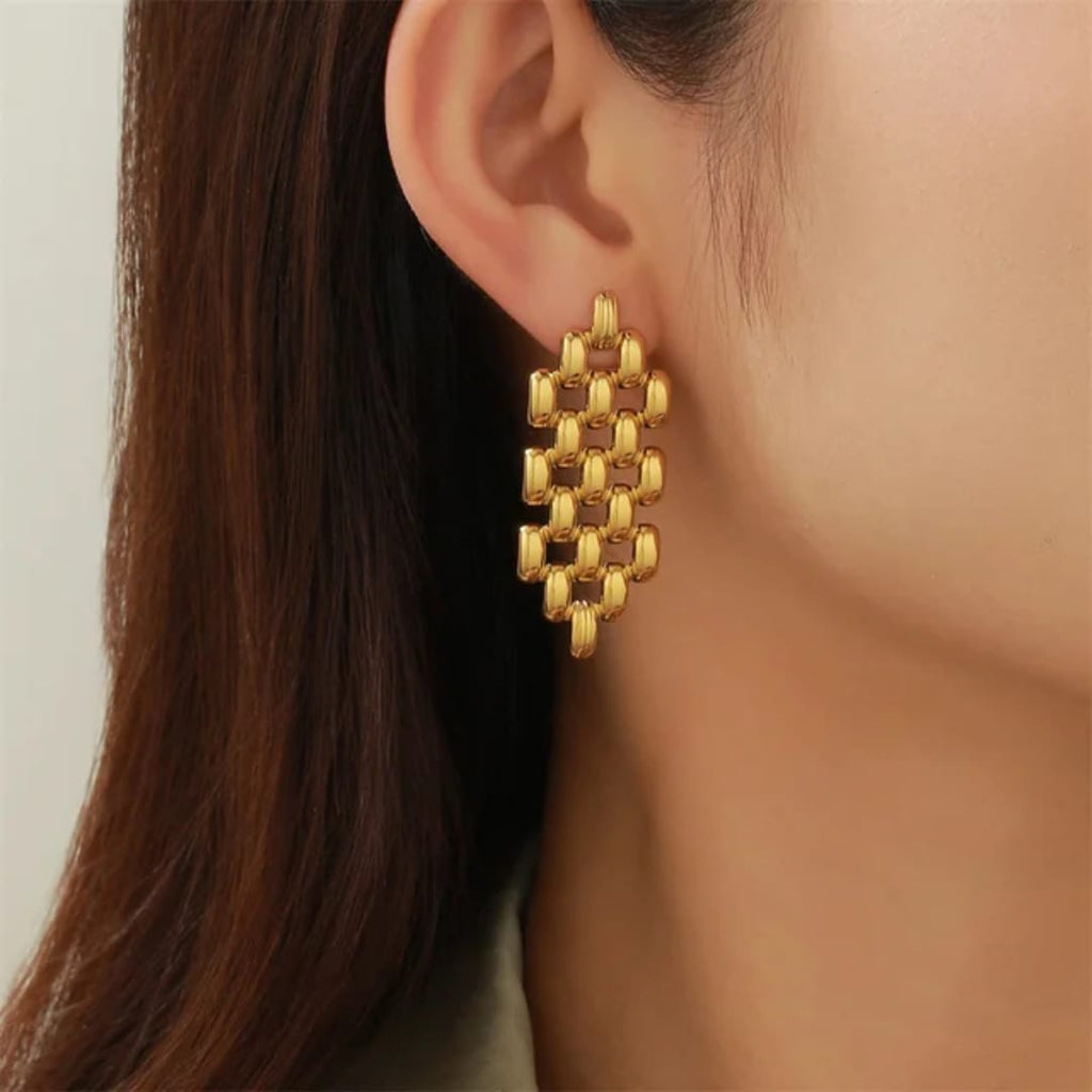 Vaara Chain Link Drops