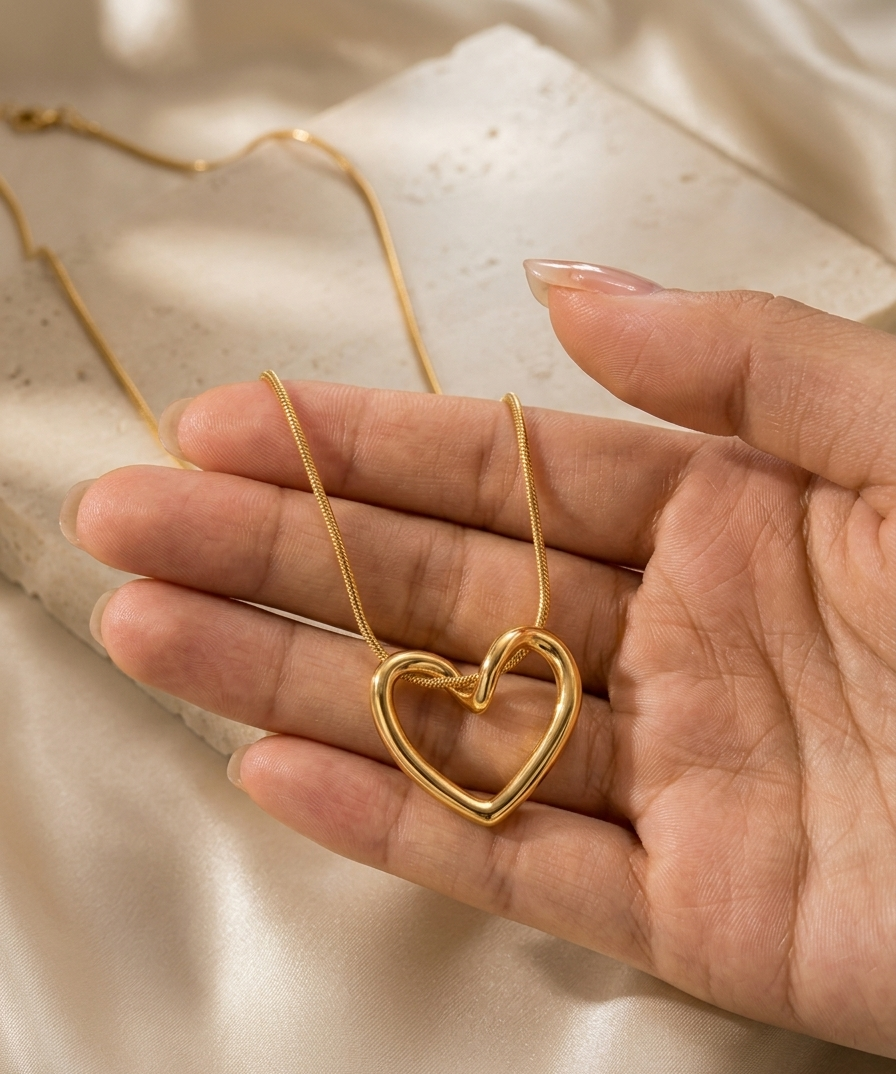Vaara Eternal Heart Necklace