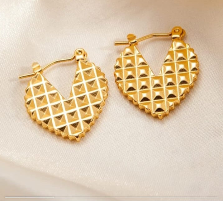 Vaara Aurelia Heart Hoops