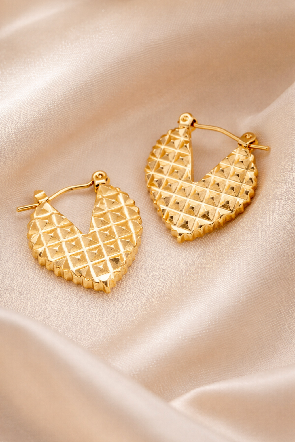 Vaara Aurelia Heart Hoops