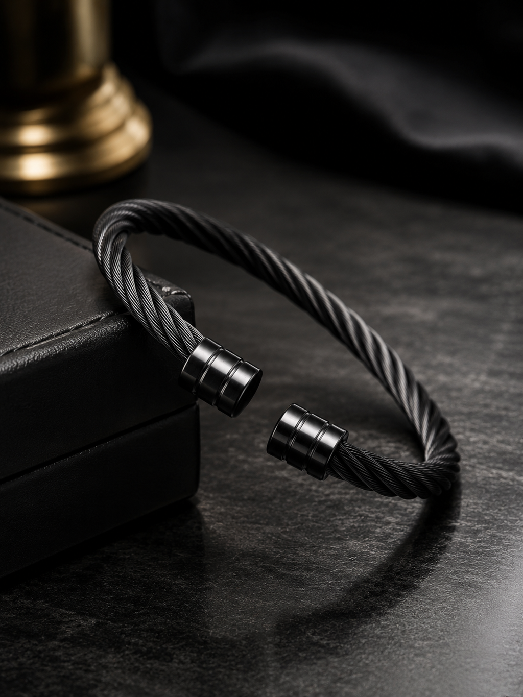 Vaara Titan Noir Bracelet