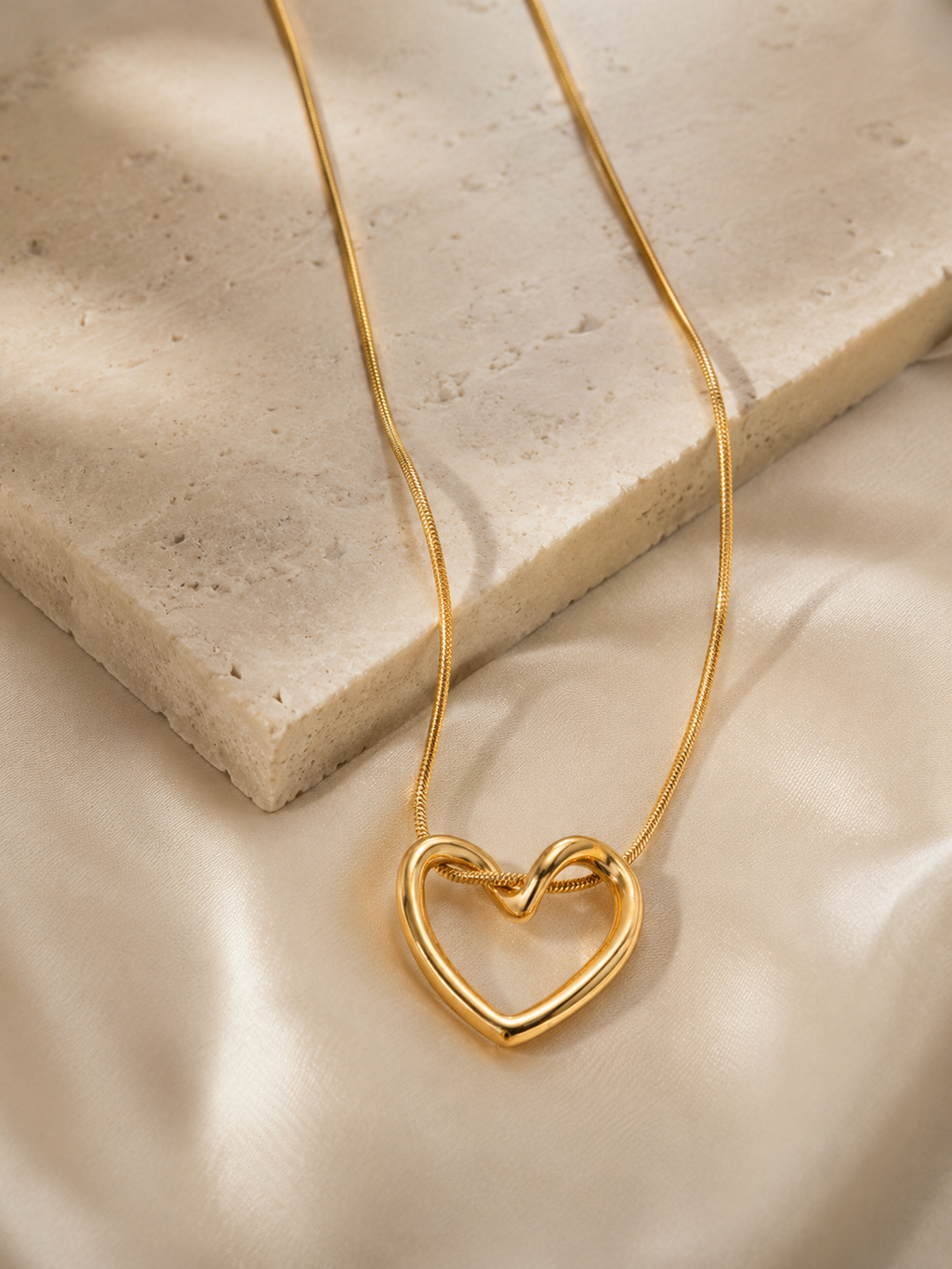 Vaara Eternal Heart Necklace