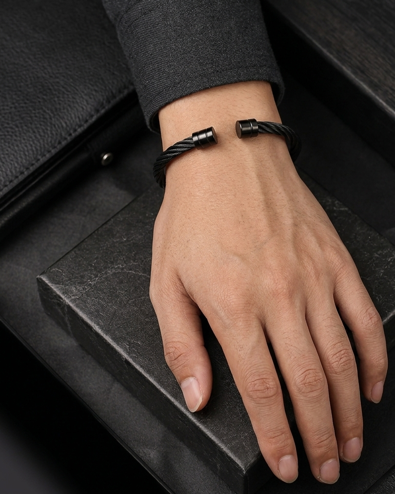 Vaara Titan Noir Bracelet